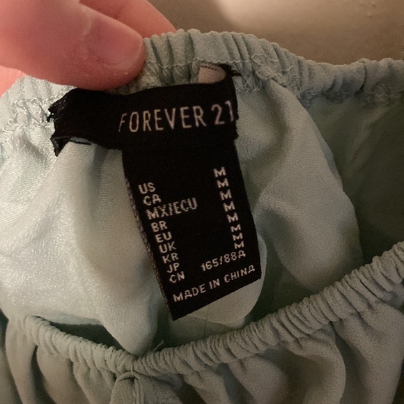 Off the shoulder cropped blouse - Picture 3 of 4